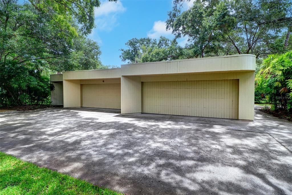 For Sale: $858,000 (3 beds, 2 baths, 3024 Square Feet)