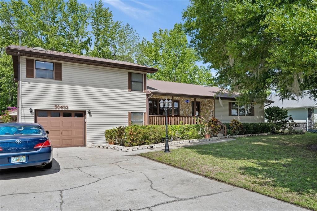 Recently Sold: $415,000 (2 beds, 2 baths, 2707 Square Feet)