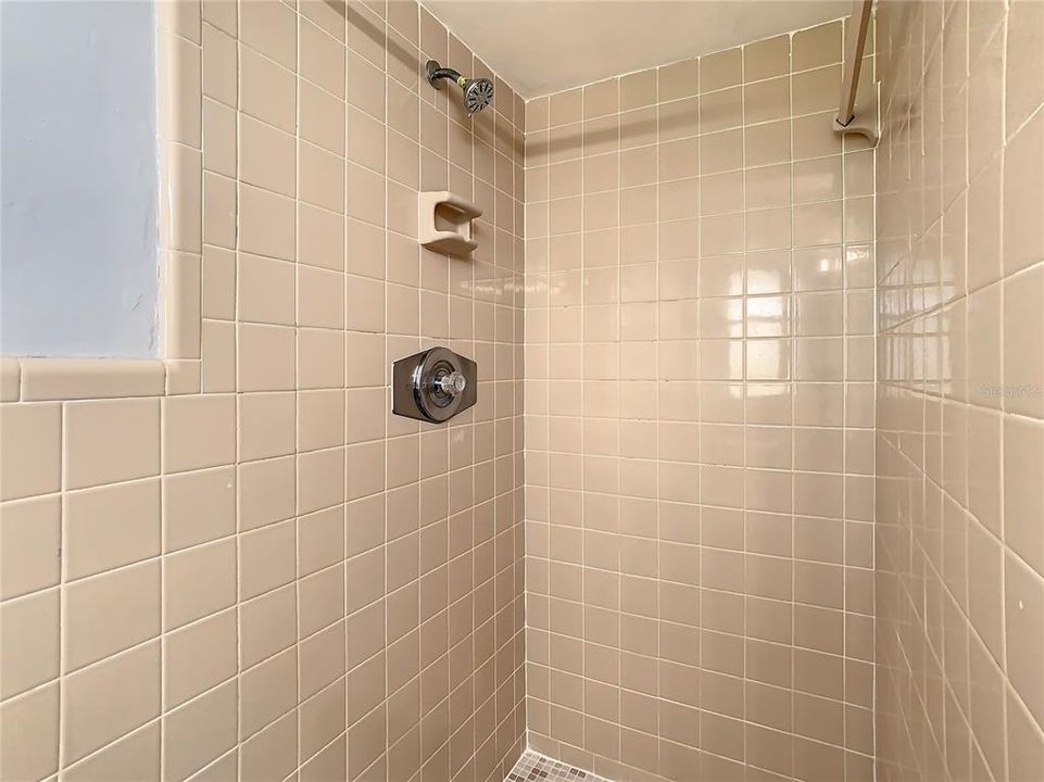 最近售出: $369,900 (3 贝兹, 2 浴室, 1381 平方英尺)