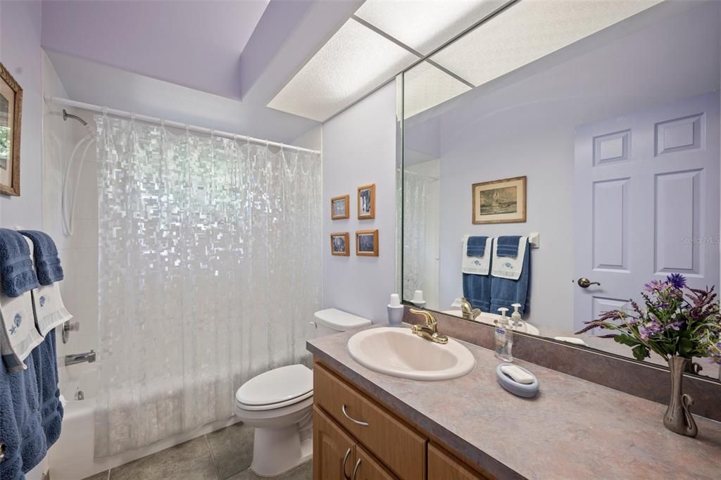最近售出: $899,000 (3 贝兹, 3 浴室, 2913 平方英尺)