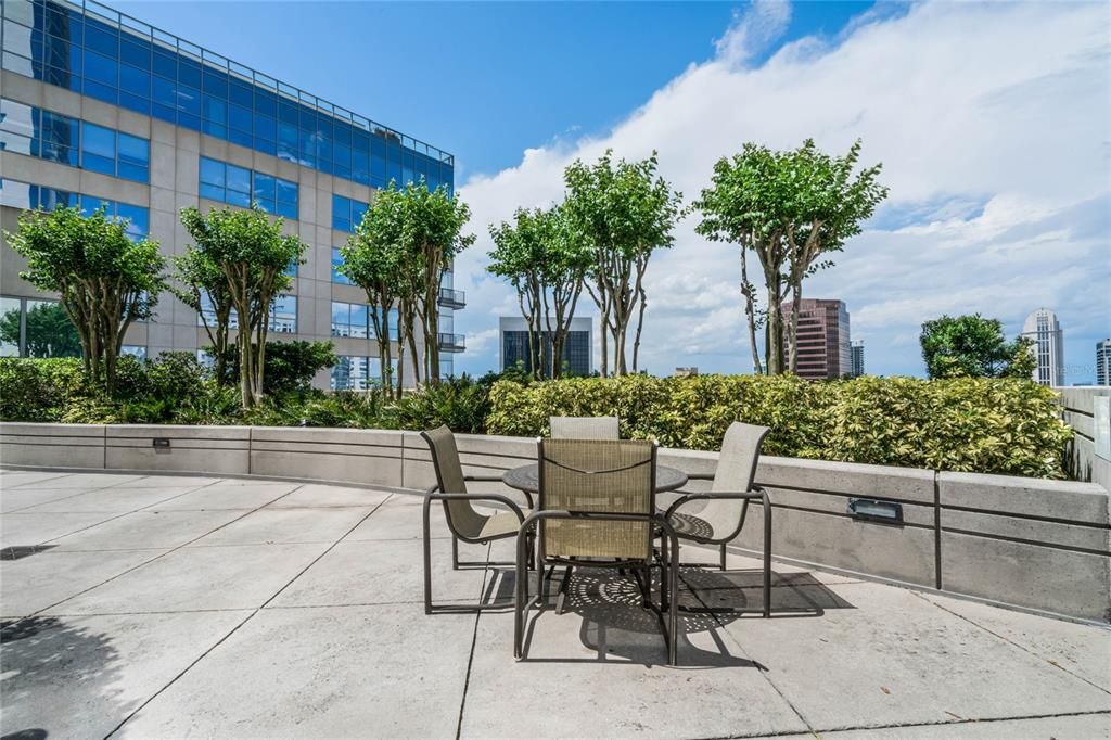 Recently Sold: $299,999 (1 beds, 1 baths, 837 Square Feet)