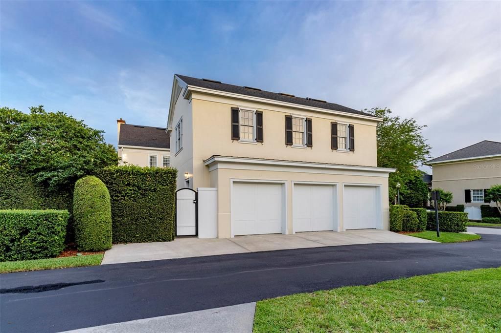 Recently Sold: $3,175,000 (6 beds, 6 baths, 6190 Square Feet)