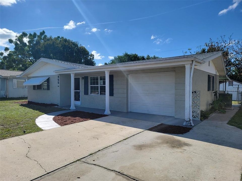 Recently Sold: $199,900 (2 beds, 1 baths, 956 Square Feet)