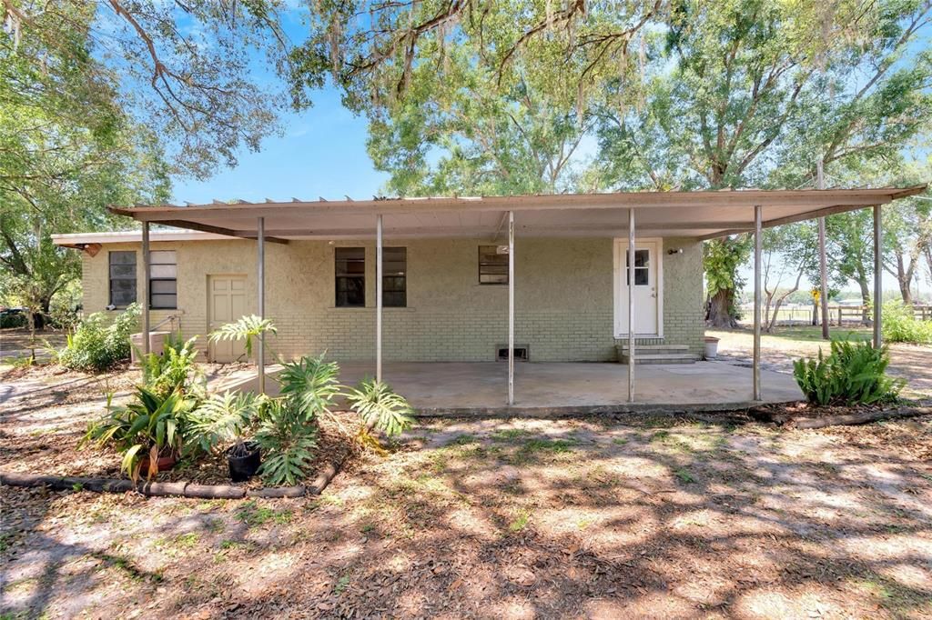 Recently Sold: $214,900 (2 beds, 1 baths, 940 Square Feet)