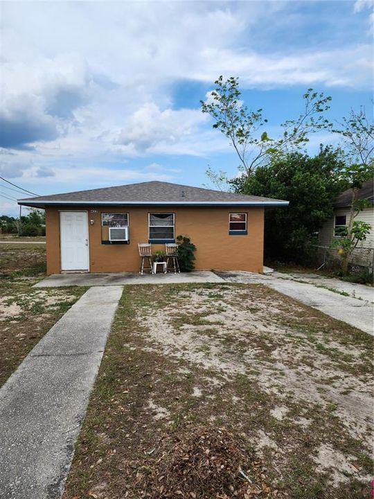 Vendido Recientemente: $160,000 (4 camas, 0 baños, 1350 Pies cuadrados)