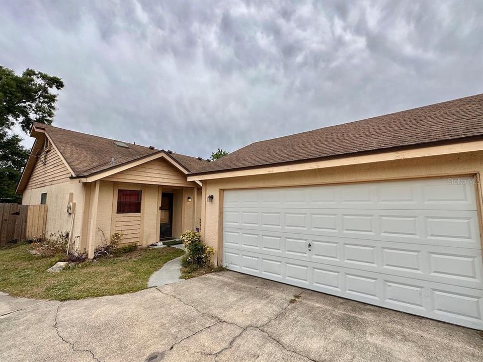 Recently Sold: $200,000 (2 beds, 2 baths, 980 Square Feet)