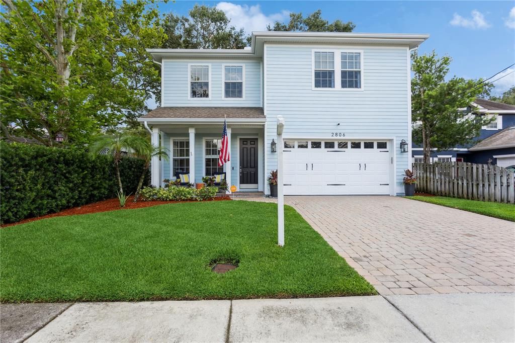 Recently Sold: $910,000 (4 beds, 3 baths, 2781 Square Feet)