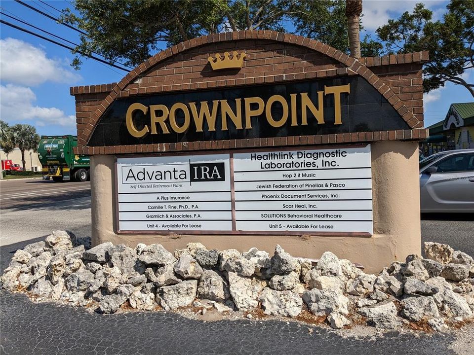 Crownpoint Entrance Sign