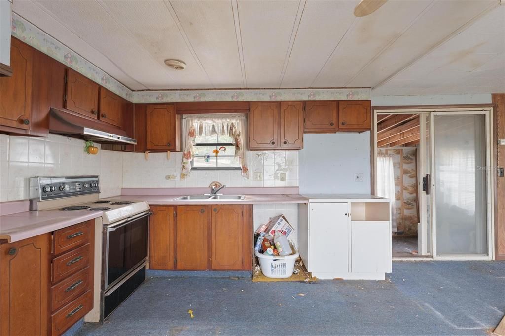 Recently Sold: $79,900 (3 beds, 2 baths, 994 Square Feet)