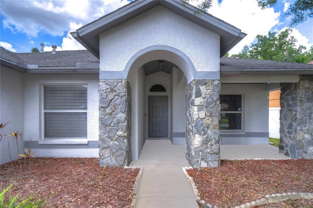 Recently Sold: $365,000 (4 beds, 2 baths, 1651 Square Feet)