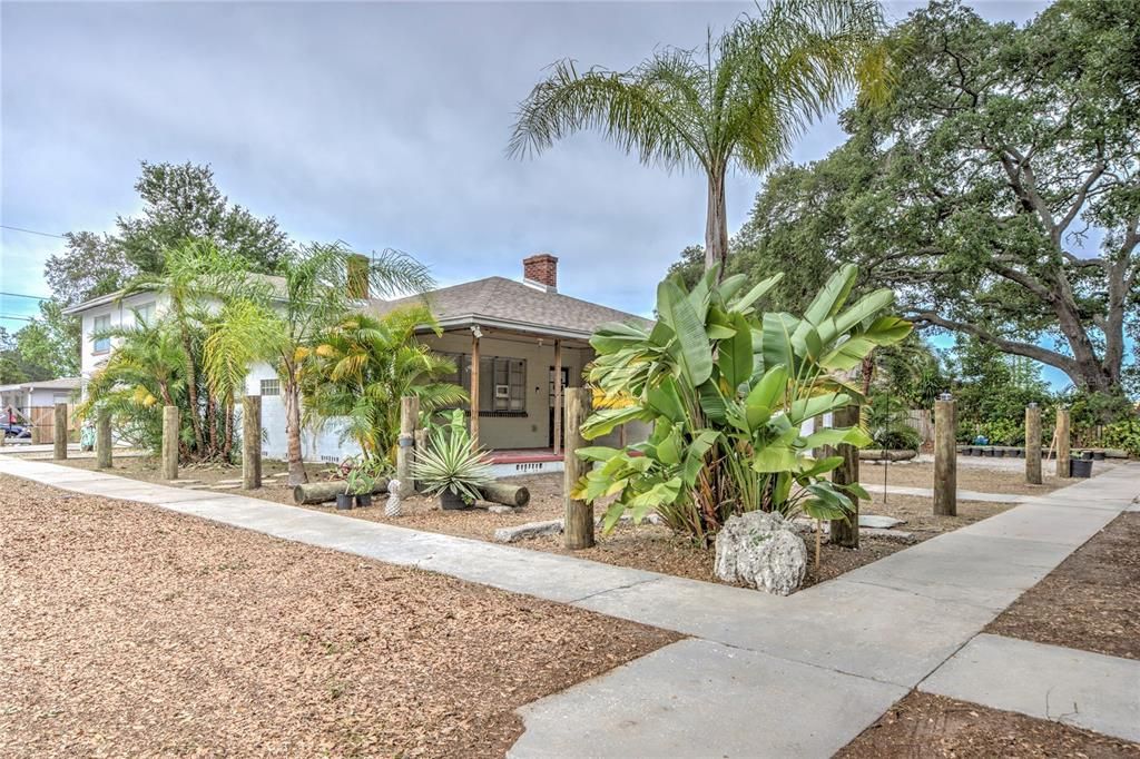 Recently Sold: $699,900 (6 beds, 0 baths, 2645 Square Feet)