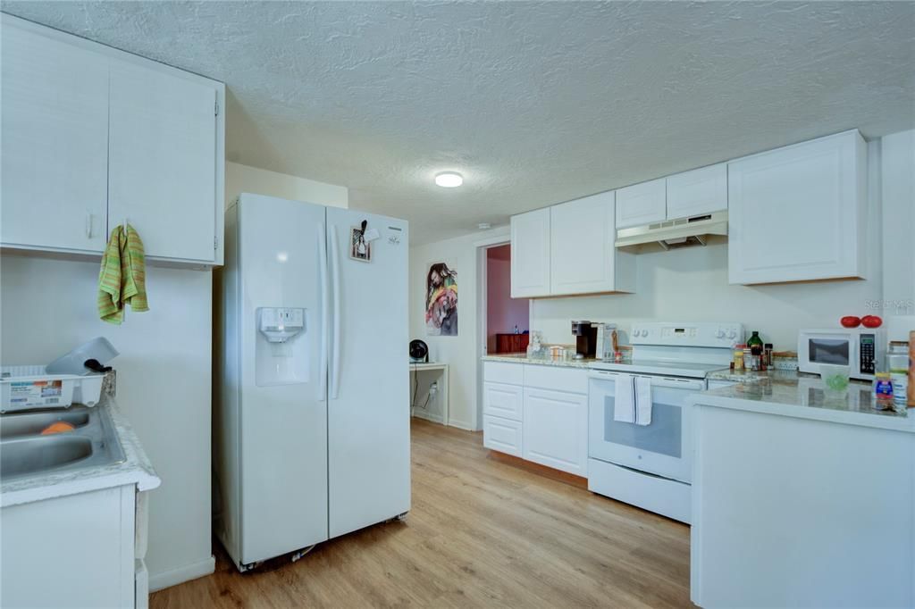 kitchen in 1 bedroom unit
