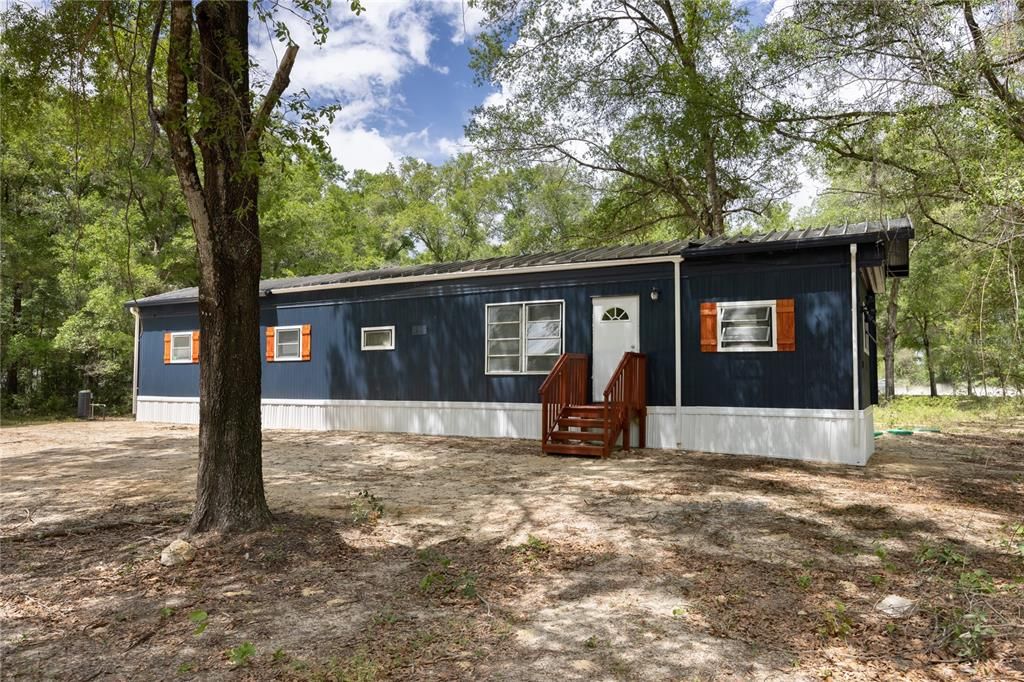 Recently Sold: $100,000 (2 beds, 2 baths, 720 Square Feet)