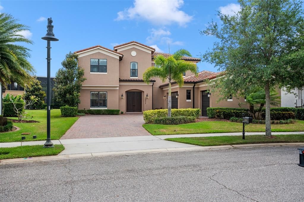 Recently Sold: $1,150,000 (4 beds, 3 baths, 3742 Square Feet)