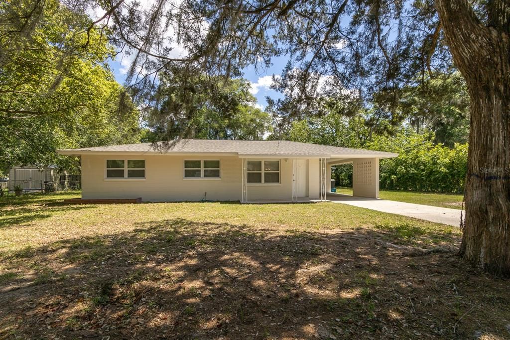 Recently Sold: $249,900 (4 beds, 2 baths, 1476 Square Feet)