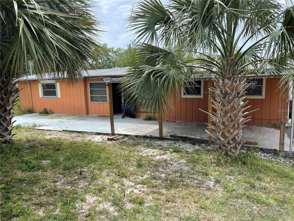 Recently Sold: $155,000 (2 beds, 2 baths, 1376 Square Feet)