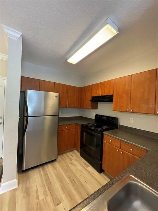 Recently Sold: $209,900 (1 beds, 1 baths, 685 Square Feet)