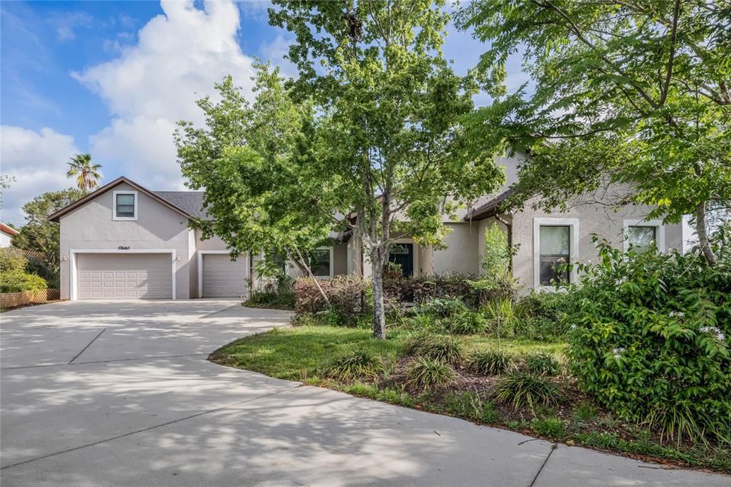 Recently Sold: $649,900 (3 beds, 2 baths, 3593 Square Feet)