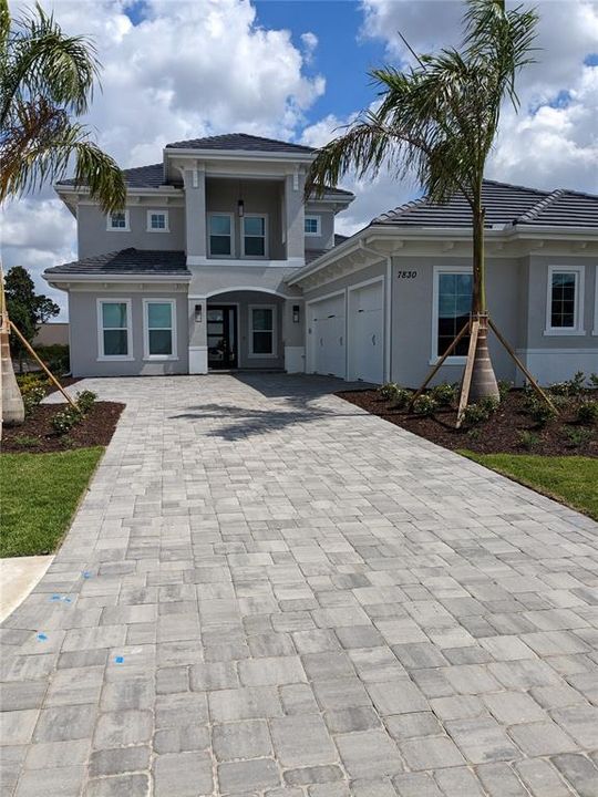 Recently Sold: $1,699,000 (5 beds, 4 baths, 3767 Square Feet)