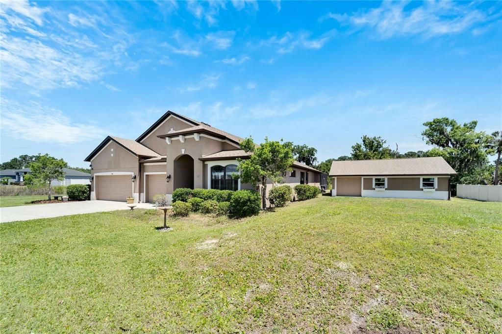 Recently Sold: $729,000 (4 beds, 3 baths, 2654 Square Feet)