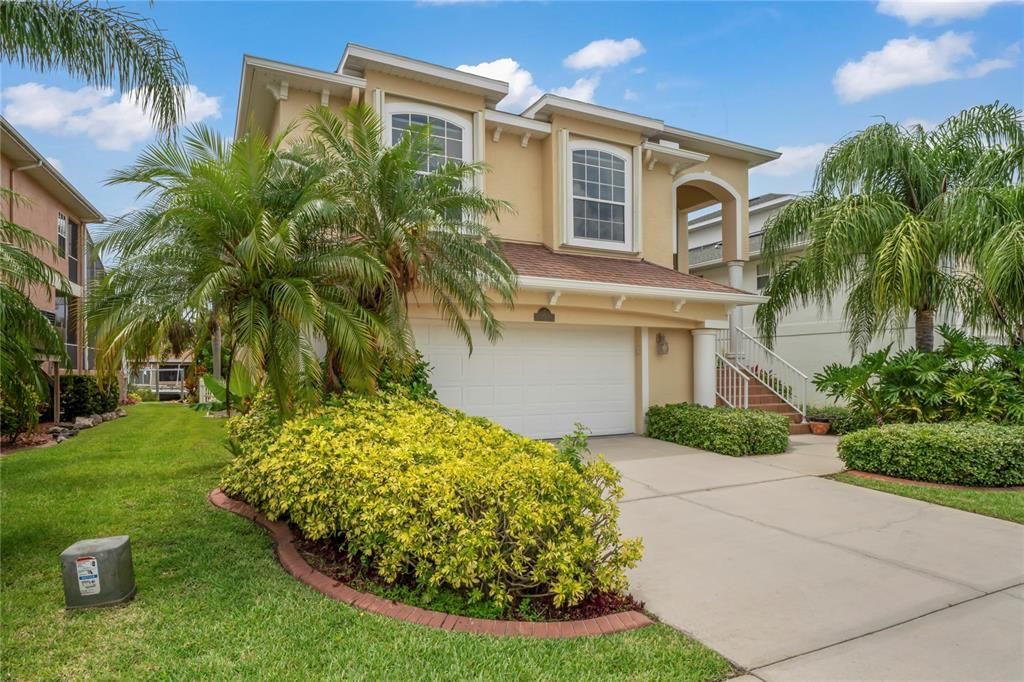 Recently Sold: $899,900 (4 beds, 3 baths, 2796 Square Feet)