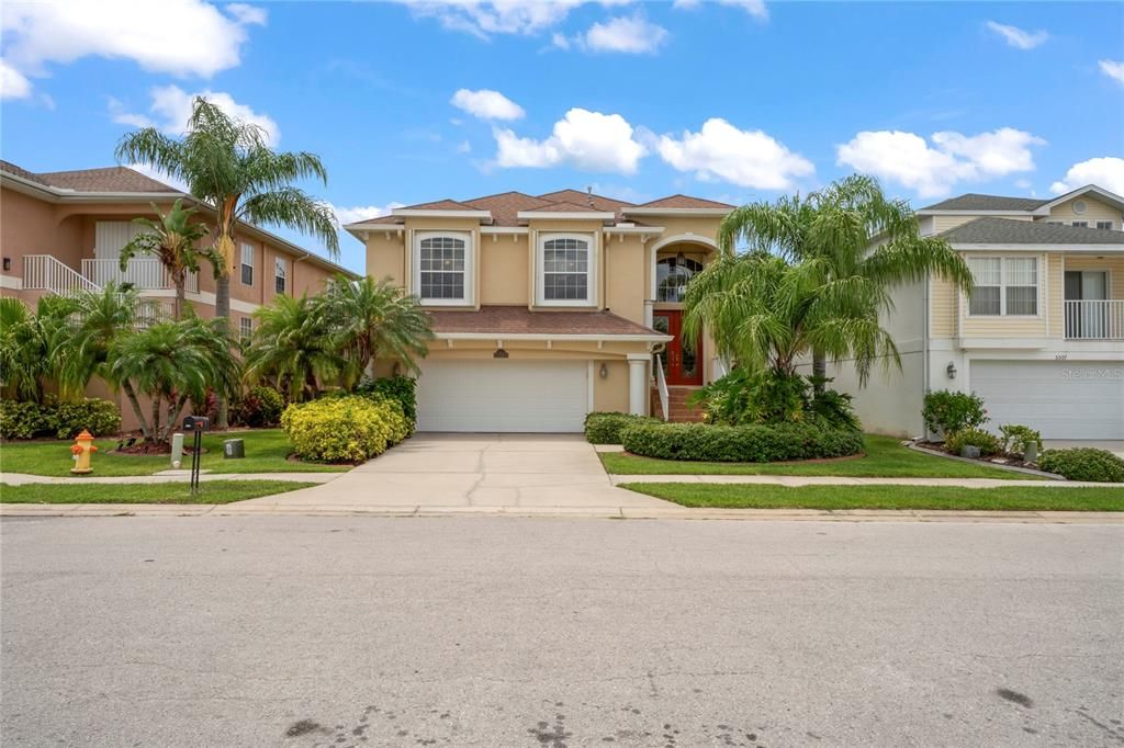 Recently Sold: $899,900 (4 beds, 3 baths, 2796 Square Feet)