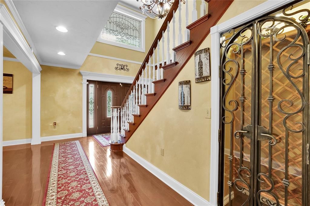 Recently Sold: $1,199,990 (6 beds, 5 baths, 5725 Square Feet)