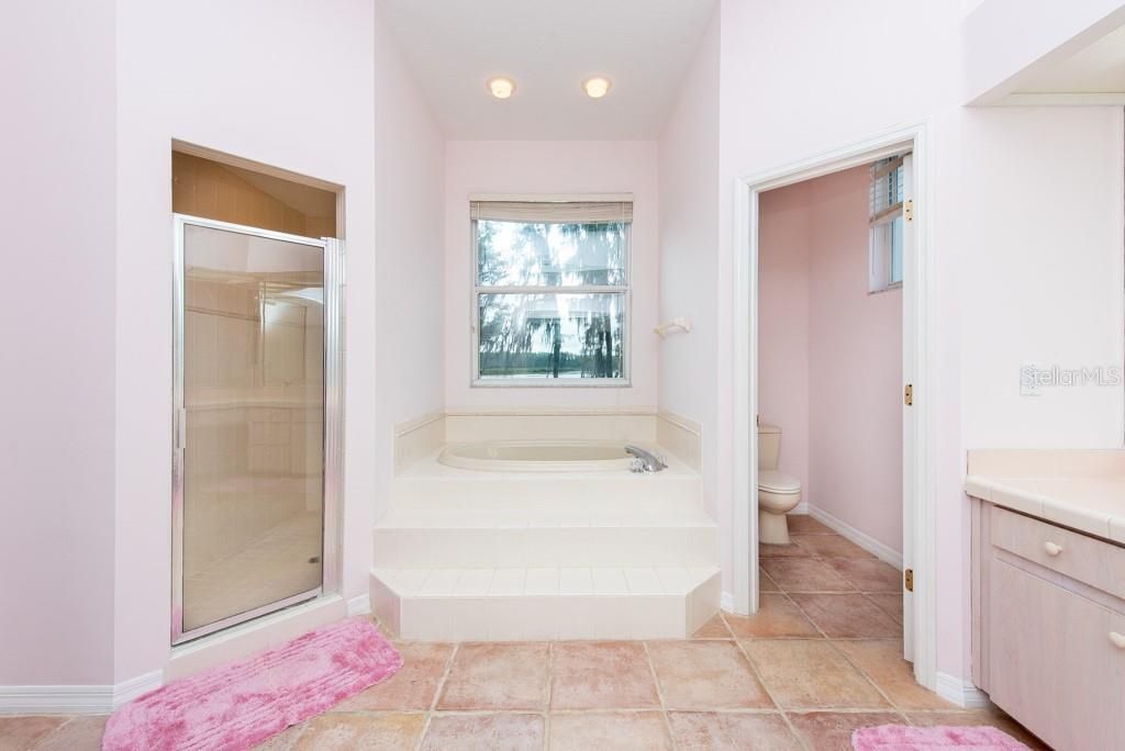 Недавно продано: $685,000 (4 спален, 3 ванн, 2860 Квадратных фут)