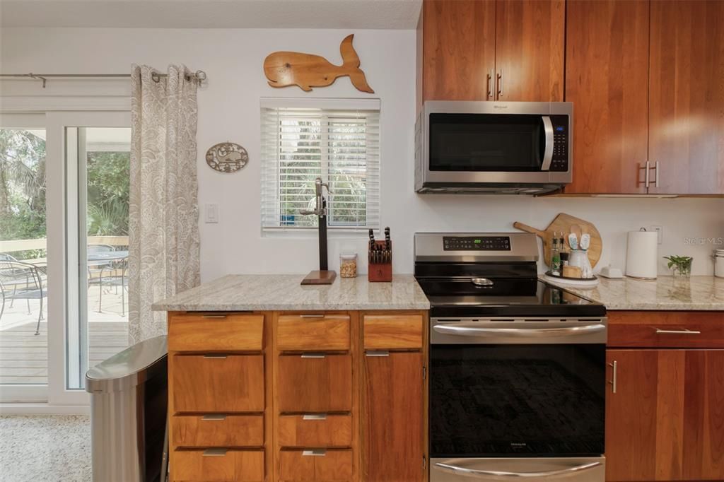 Recently Sold: $550,000 (3 beds, 1 baths, 1145 Square Feet)