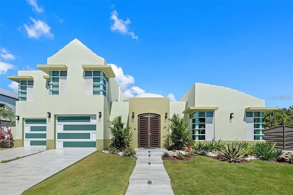 Recently Sold: $1,950,000 (4 beds, 4 baths, 4780 Square Feet)