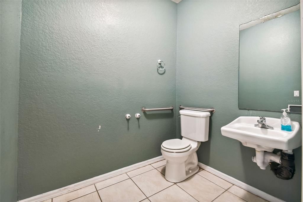 最近售出: $450,000 (0 贝兹, 0 浴室, 1755 平方英尺)