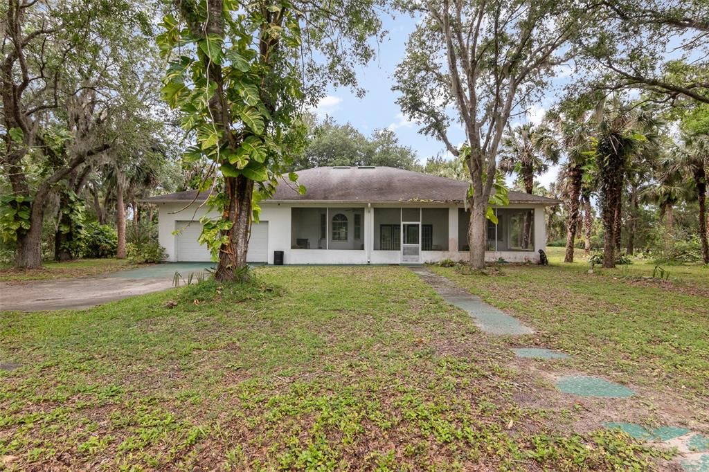 Recently Sold: $475,000 (4 beds, 2 baths, 1964 Square Feet)