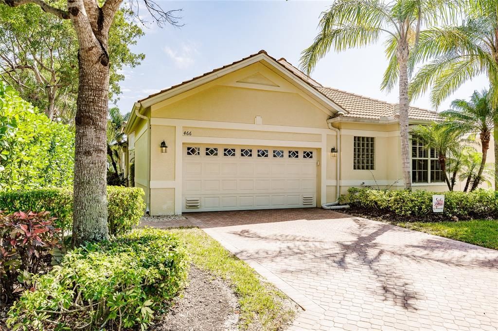 Recently Sold: $949,000 (3 beds, 2 baths, 2283 Square Feet)