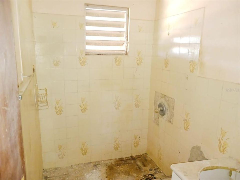 Vendido Recientemente: $35,000 (2 camas, 2 baños, 1031 Pies cuadrados)