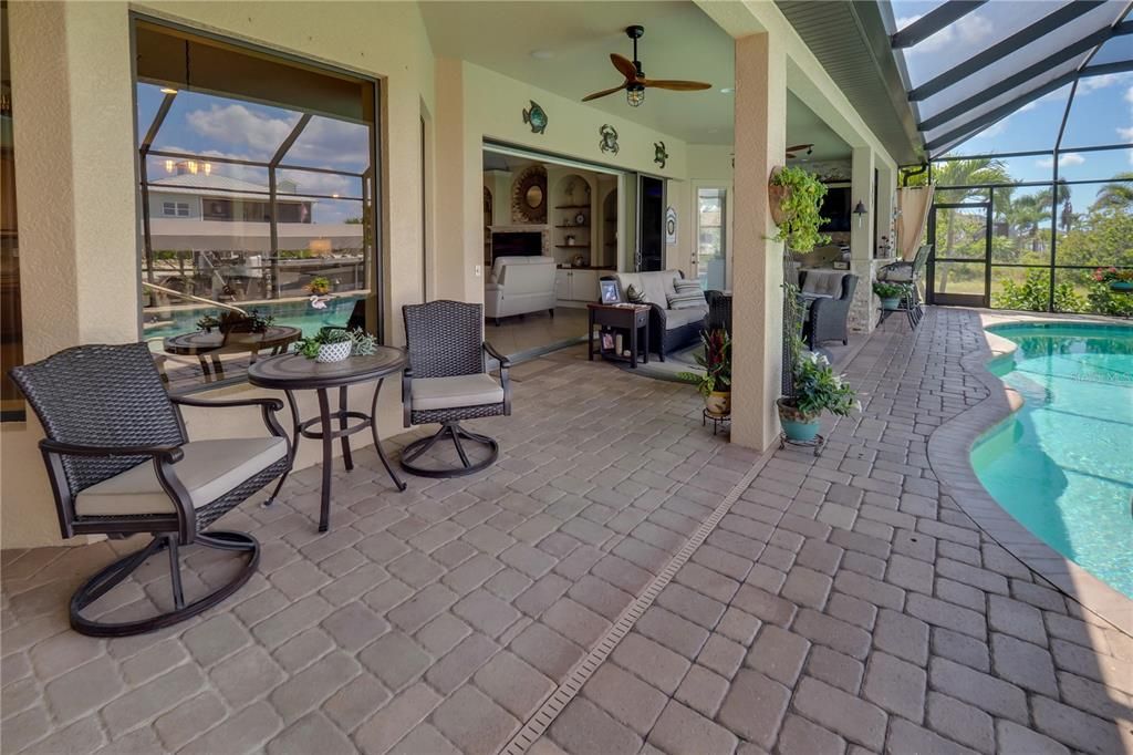 Recently Sold: $959,000 (3 beds, 2 baths, 2385 Square Feet)