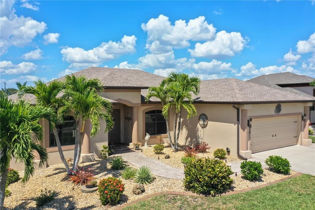 Recently Sold: $959,000 (3 beds, 2 baths, 2385 Square Feet)