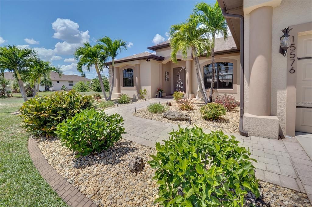 Recently Sold: $959,000 (3 beds, 2 baths, 2385 Square Feet)