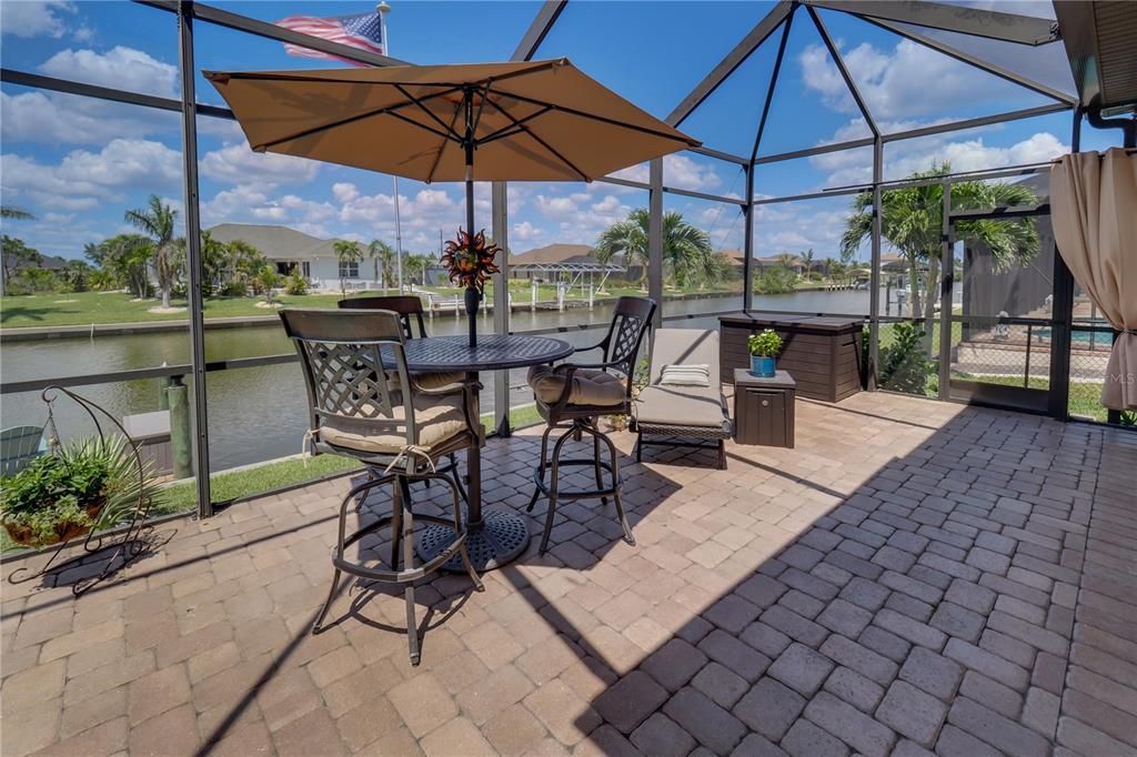 Recently Sold: $959,000 (3 beds, 2 baths, 2385 Square Feet)