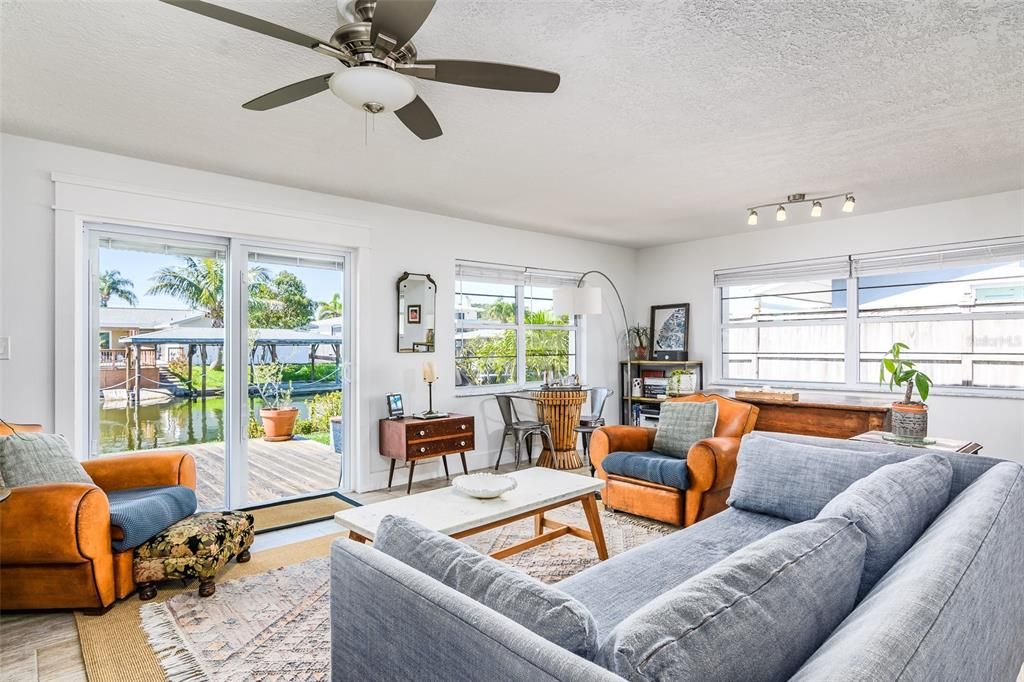 Recently Sold: $685,000 (3 beds, 2 baths, 1560 Square Feet)