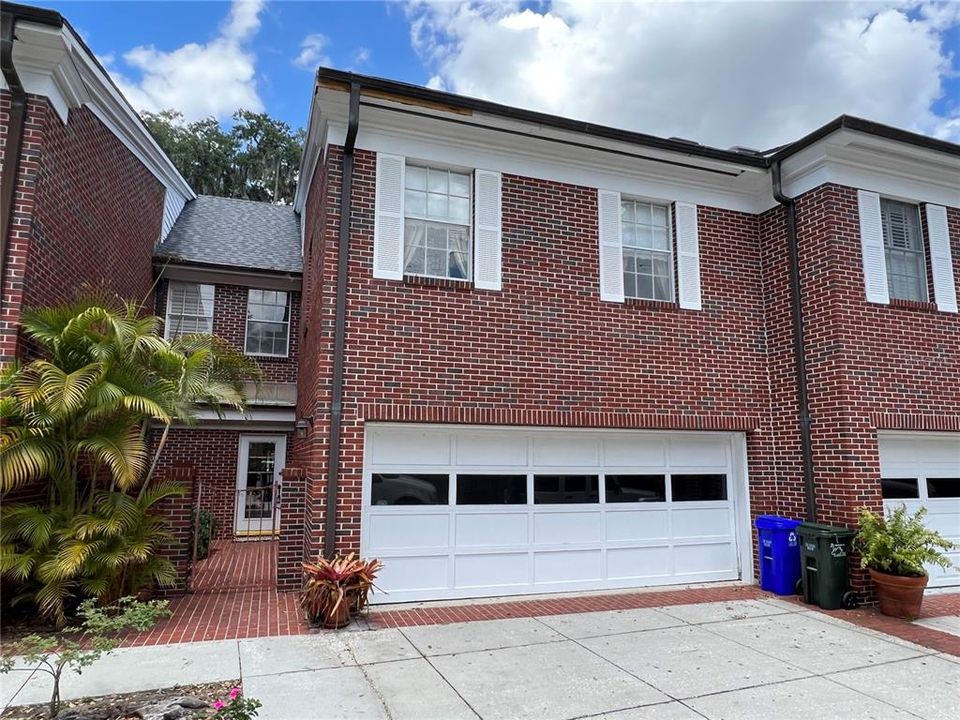 Recently Sold: $675,000 (3 beds, 2 baths, 2854 Square Feet)