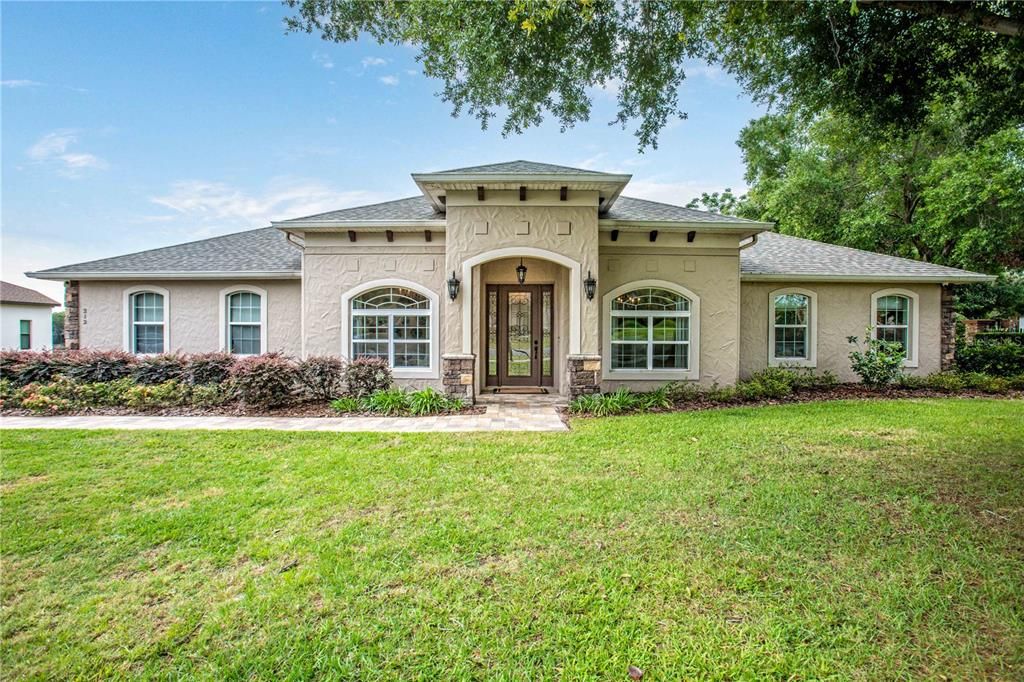 Recently Sold: $699,900 (3 beds, 3 baths, 2617 Square Feet)