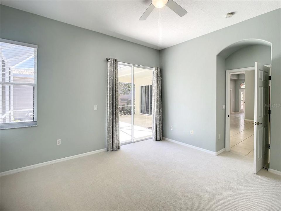 Recently Sold: $700,000 (2 beds, 2 baths, 1710 Square Feet)