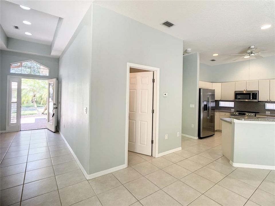 Recently Sold: $700,000 (2 beds, 2 baths, 1710 Square Feet)