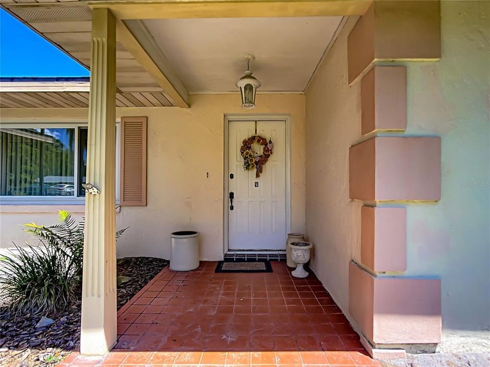 Activo con contrato: $595,000 (5 camas, 3 baños, 2490 Pies cuadrados)