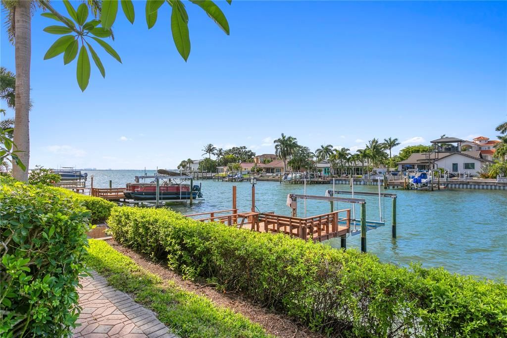 Active With Contract: $2,300,000 (4 beds, 3 baths, 4037 Square Feet)
