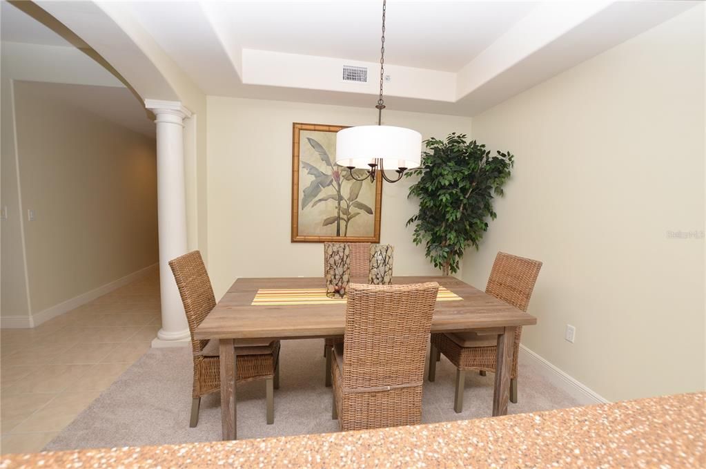 For Sale: $424,900 (2 beds, 2 baths, 1577 Square Feet)