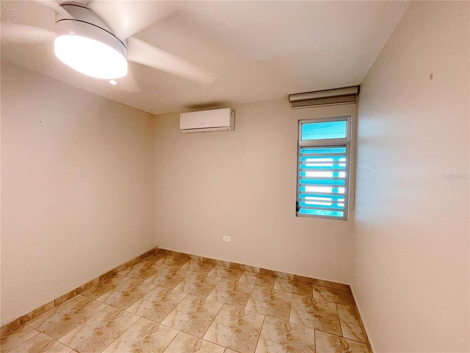 Vendido Recientemente: $499,000 (3 camas, 2 baños, 2004 Pies cuadrados)