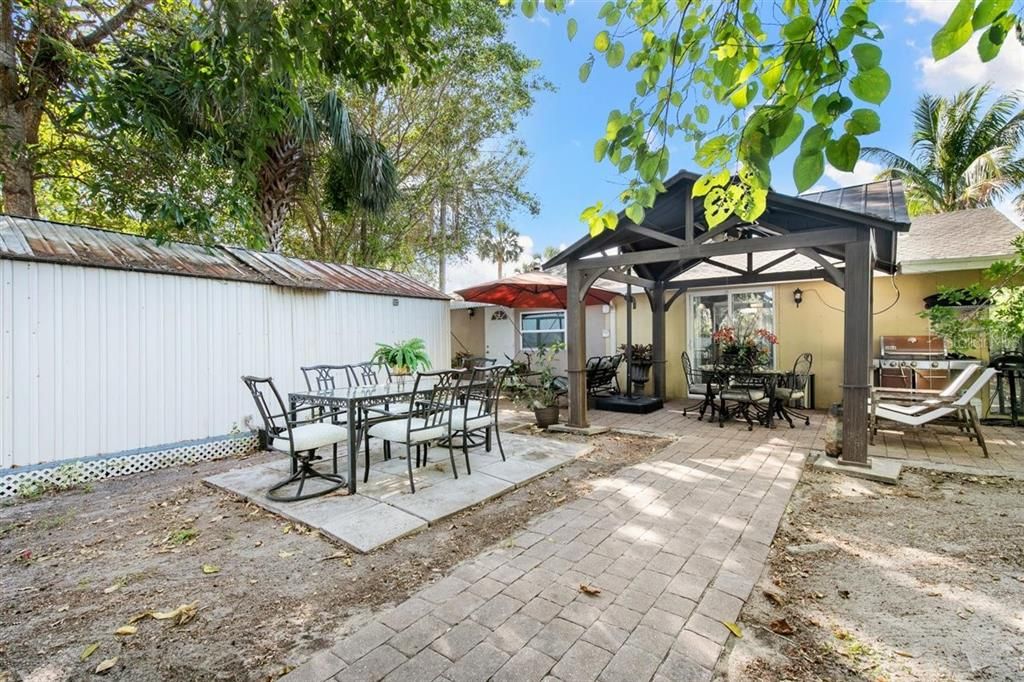 Recently Sold: $399,999 (3 beds, 2 baths, 1040 Square Feet)