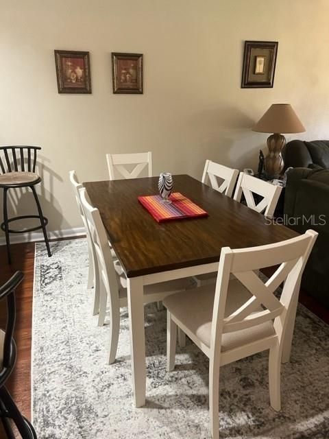 Vendido Recientemente: $155,000 (3 camas, 3 baños, 1543 Pies cuadrados)