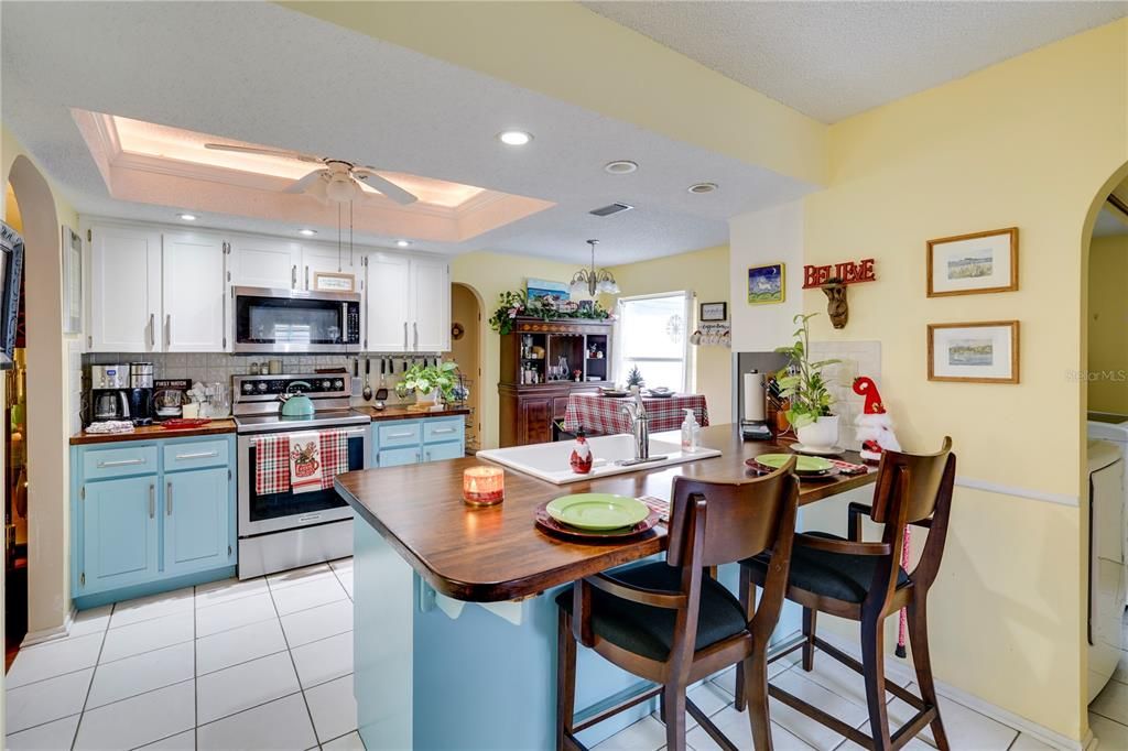 Recently Sold: $329,500 (2 beds, 3 baths, 1828 Square Feet)